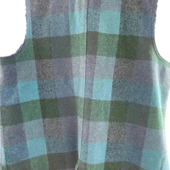 Denim & Company Women’s Vest Blue and Green Plaid. Blue plush inside. Large - Picture 2 of 6